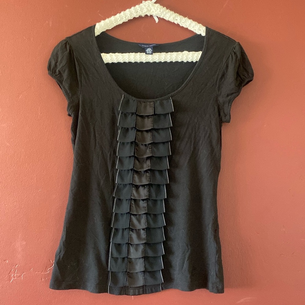 Black Tommy Hilfiger Ruffle Top Size Small 🧚